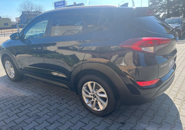 Hyundai Tucson cena 69900 przebieg: 143800, rok produkcji 2017 z Ulanów małe 232